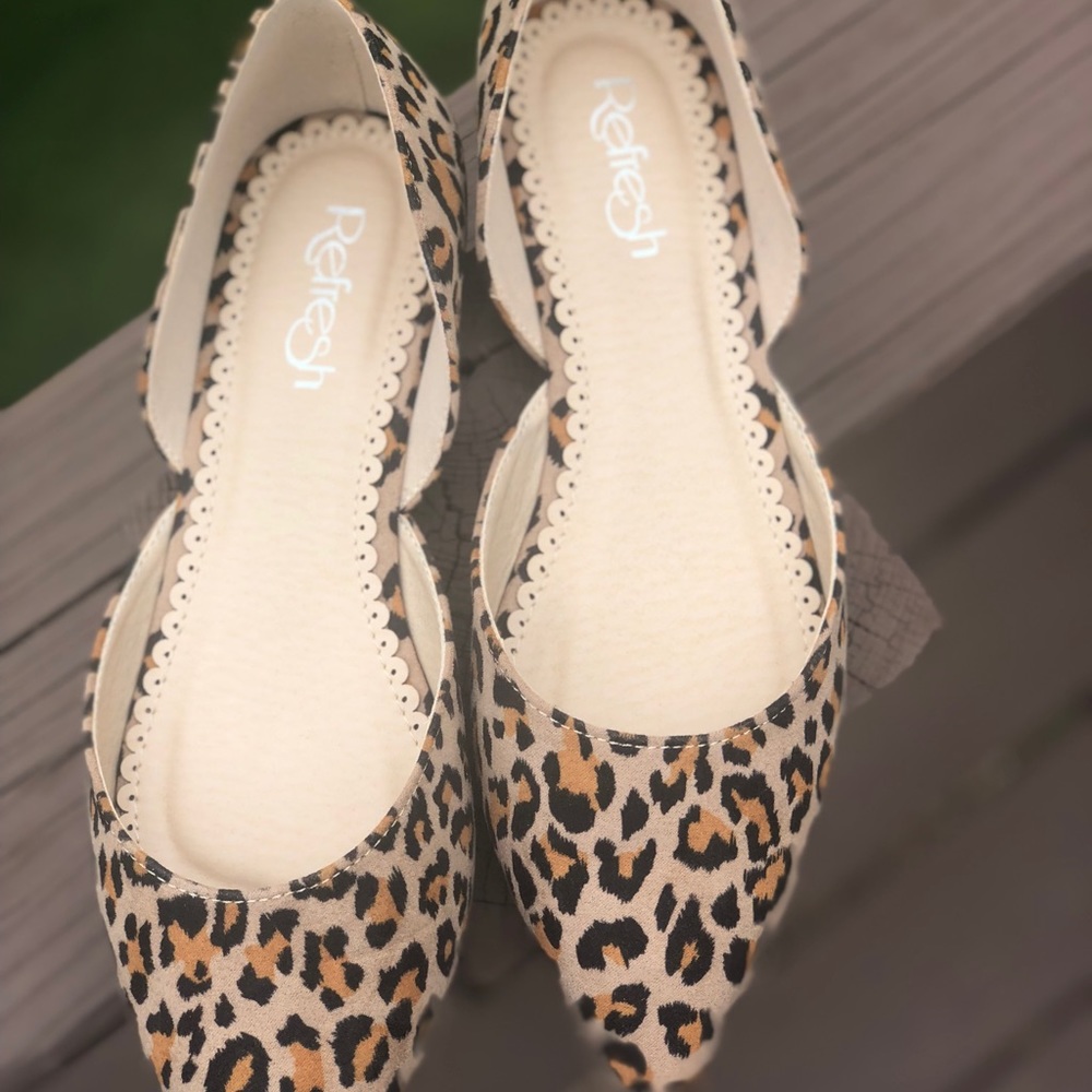 8.5 Leopard print vegan suede flats - Picture 5 of 6